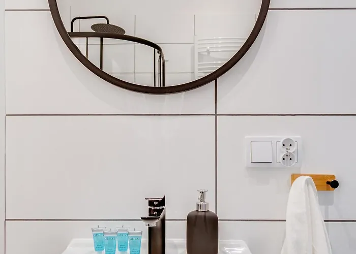 Jednosci Narodowej 46 By Homeprime